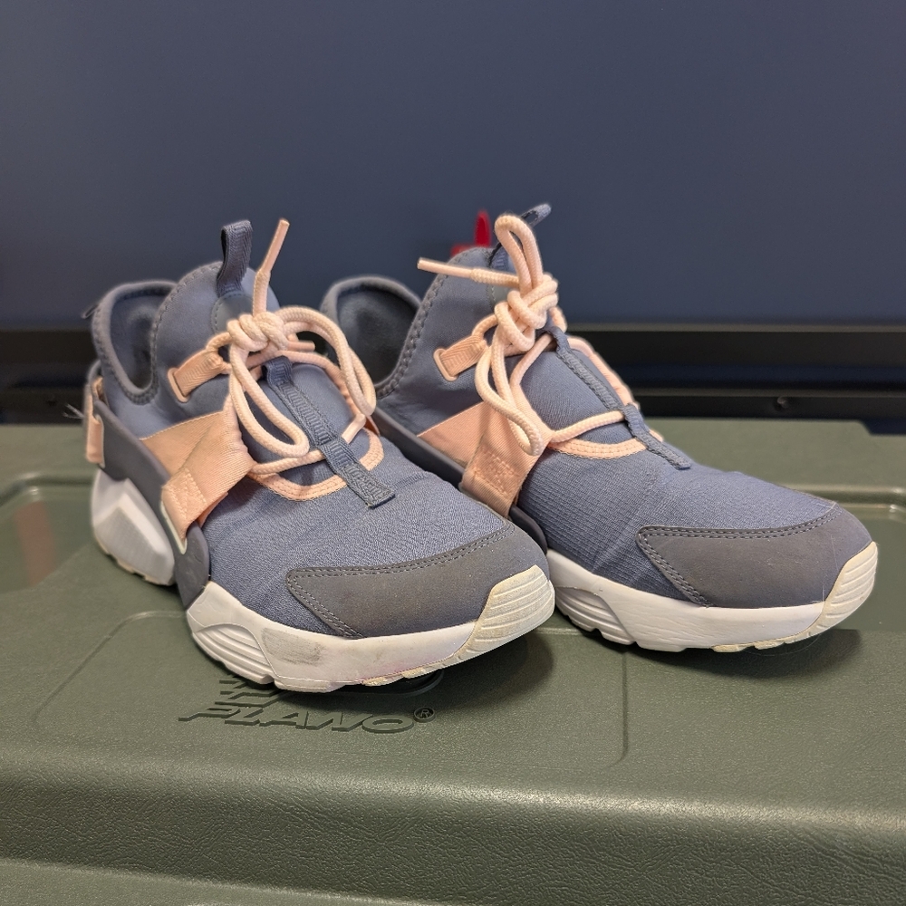Nike Air Huarache City Low 'Light Carbon